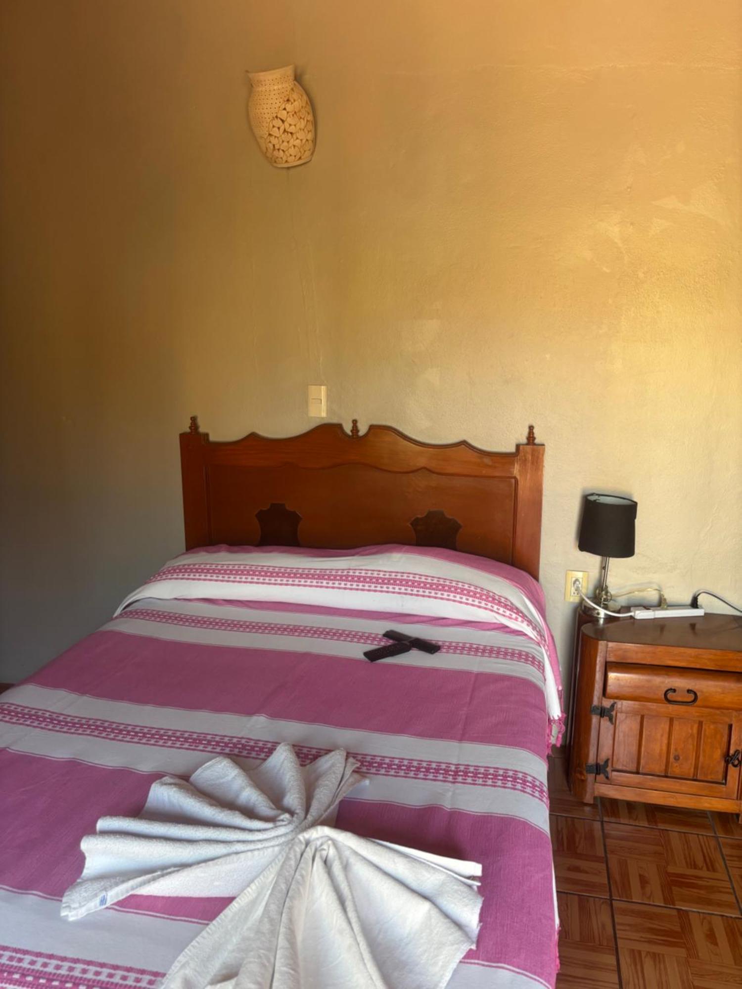 Hotel Posada "Mi Rosita" Oaxaca Екстериор снимка
