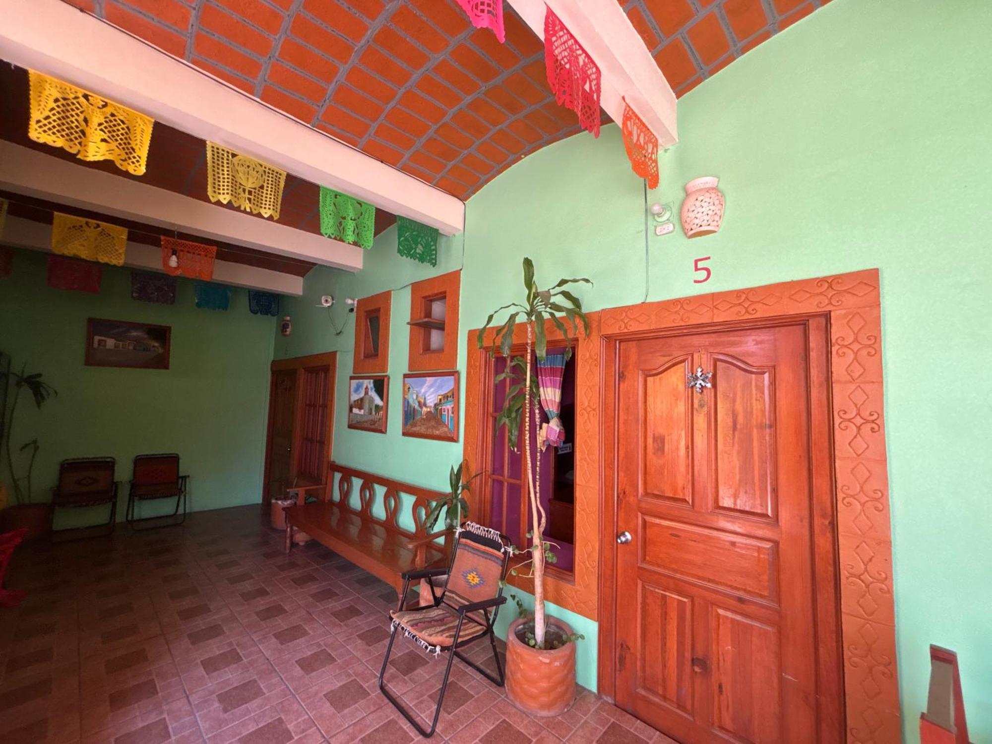 Hotel Posada "Mi Rosita" Oaxaca Екстериор снимка