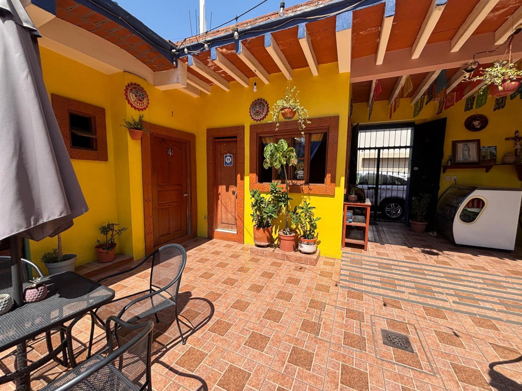 Hotel Posada "Mi Rosita" Oaxaca Екстериор снимка